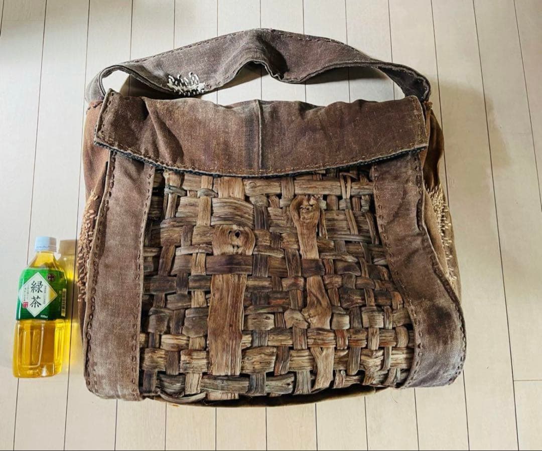 SALE◆希少 柿渋古布と国産山葡萄蔓 背負える大型籠リュック 斜め掛