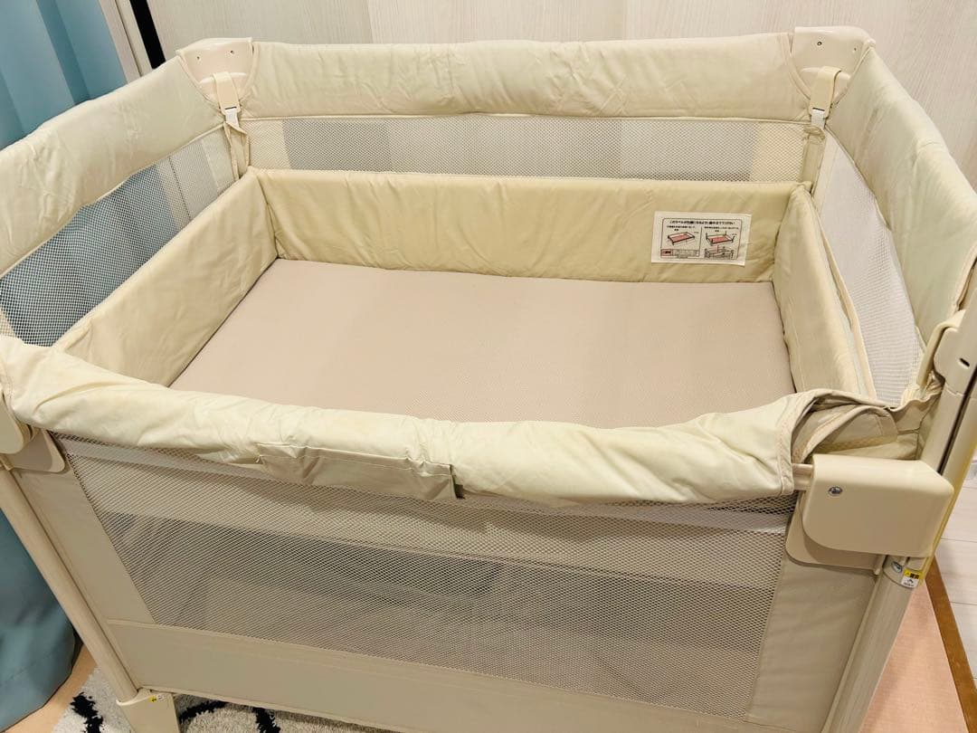 Apricaココネルエアー ベビーベッド