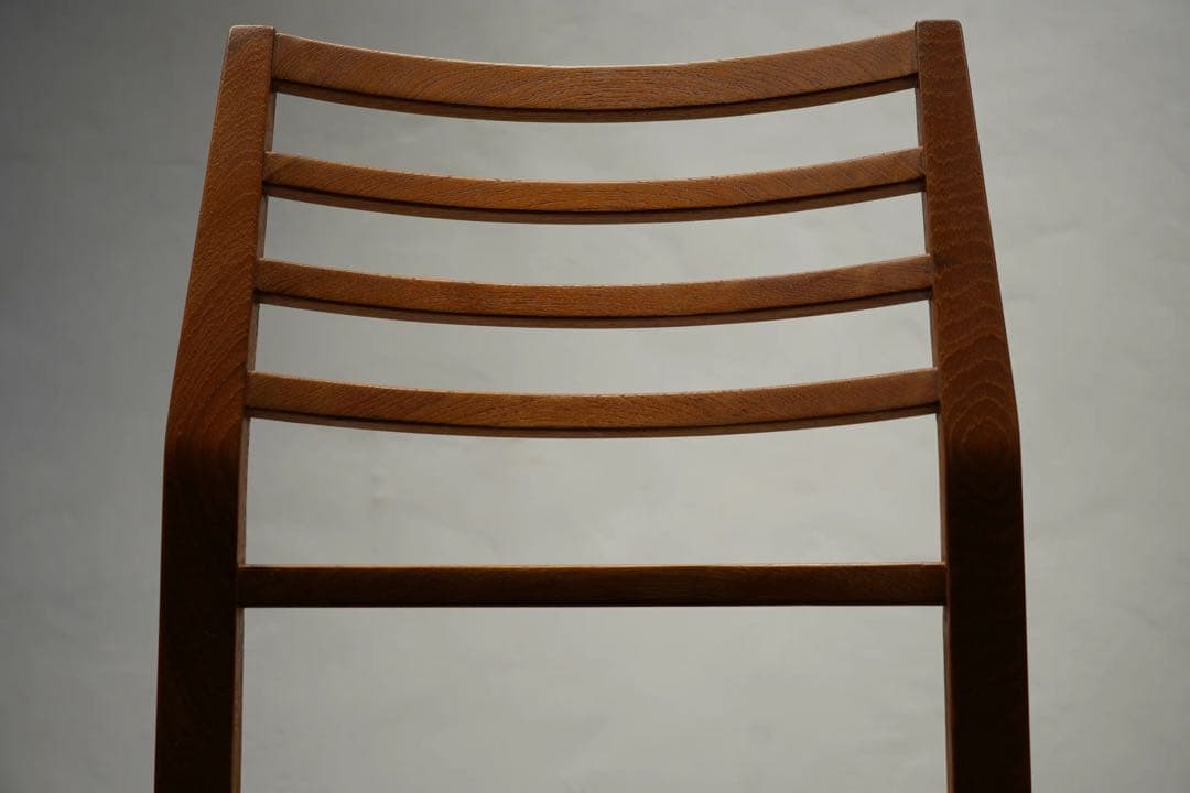 チーク材　ビンテージチェア　良好　北欧　椅子