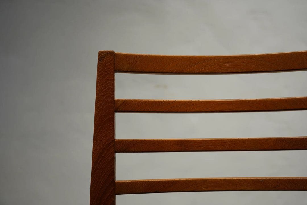 チーク材　ビンテージチェア　良好　北欧　椅子