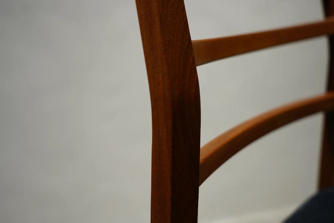 チーク材　ビンテージチェア　良好　北欧　椅子