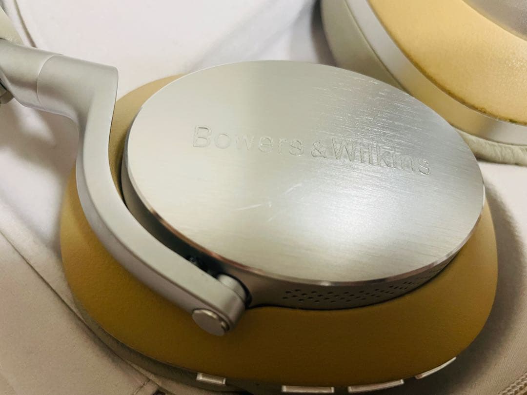 ヤ*ス様 バウワースアンドウィルキンス　px8　タン