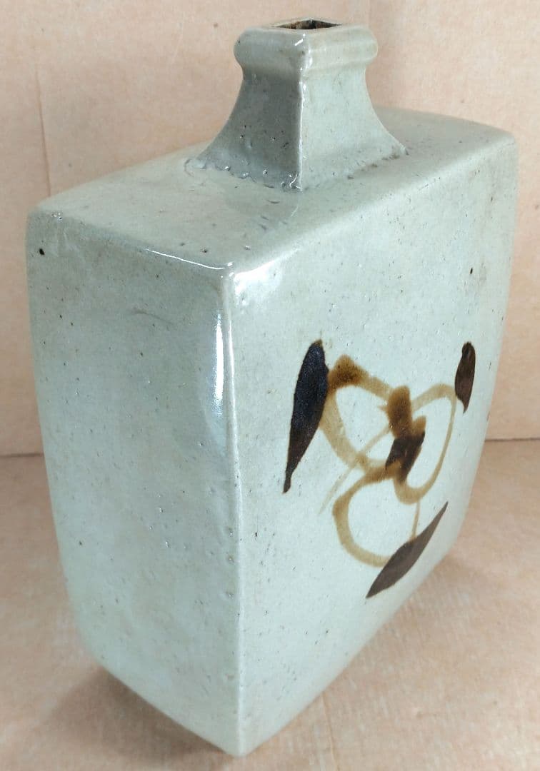 濱田庄司(浜田庄司) 白釉鐵絵扁壷 共箱 人間国宝 益子焼 美品 黍花文 花文