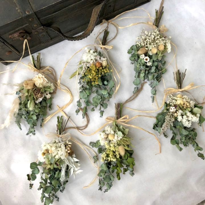 グリーンホワイトドライフラワーガーランド