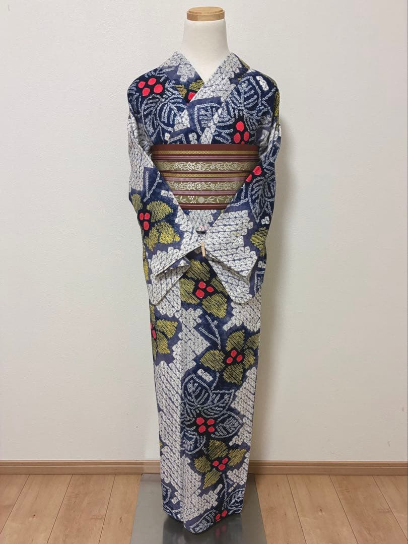 8の日セール　浴衣　有松鳴海絞り　赤い実の植物　裄67cm