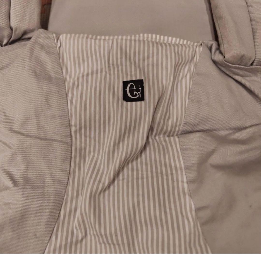 ファムキャリー　おんぶ紐　抱っこ紐 アッシュグレー メッシュ ファムベリー