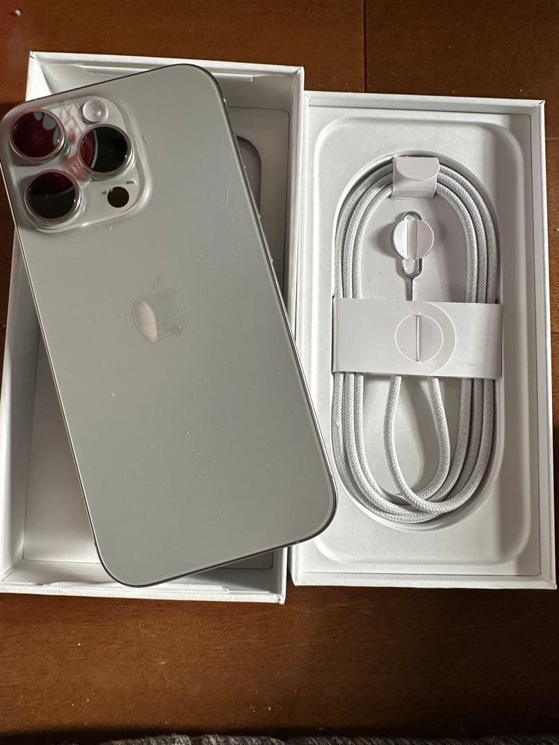 希少品!!保証付き iPhone 16Pro 128gb ナチュラルチタニウム