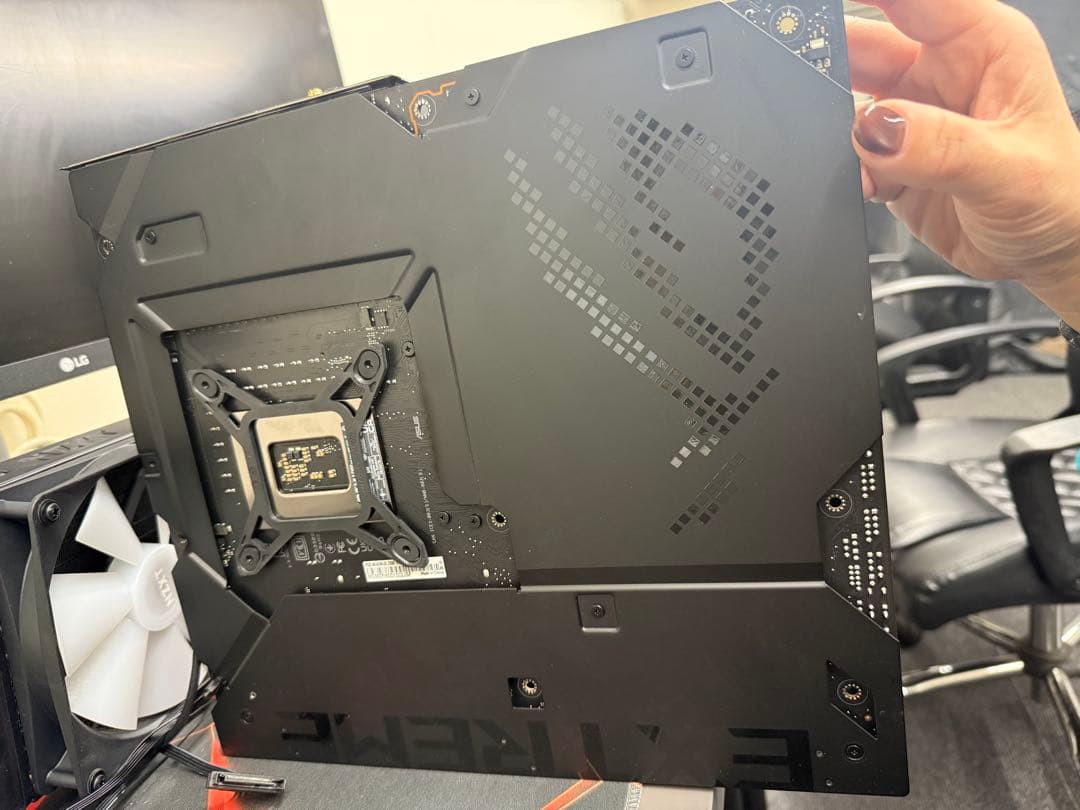 ROGZ690 EXTREME +12900KF +NZXT280クーラー