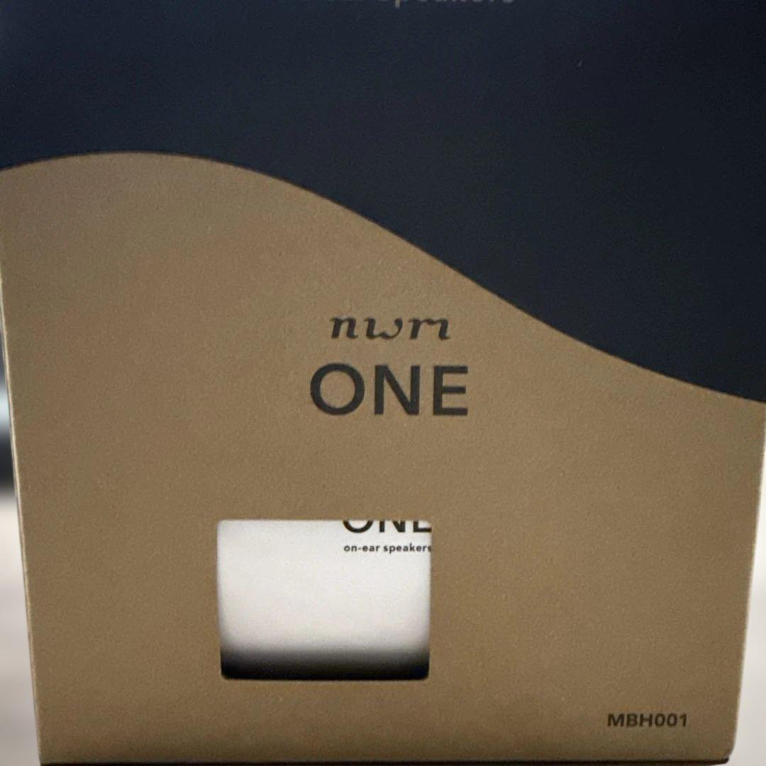 nwm ONE ライトグレイ