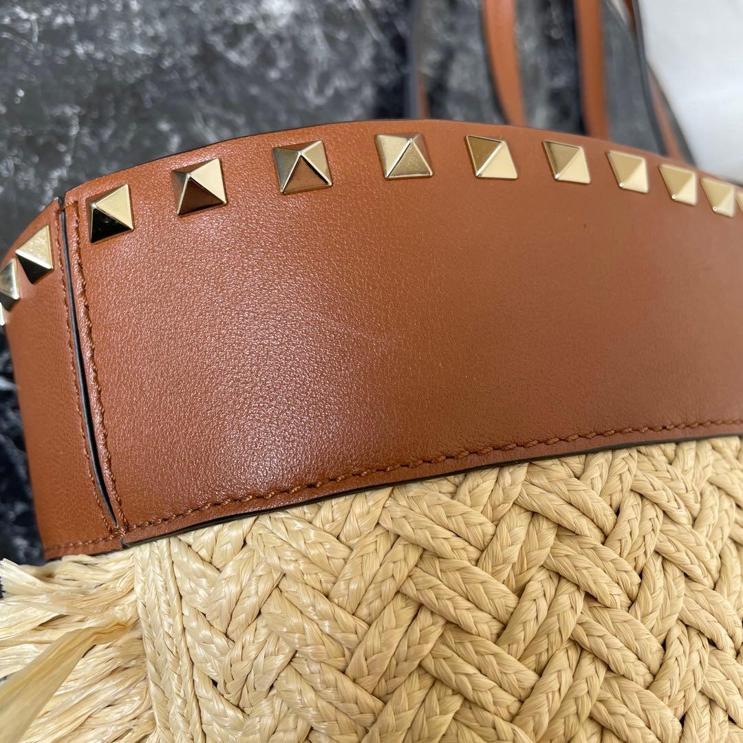 ヴァレンティノ ロックスタッズ 付き かごバッグ