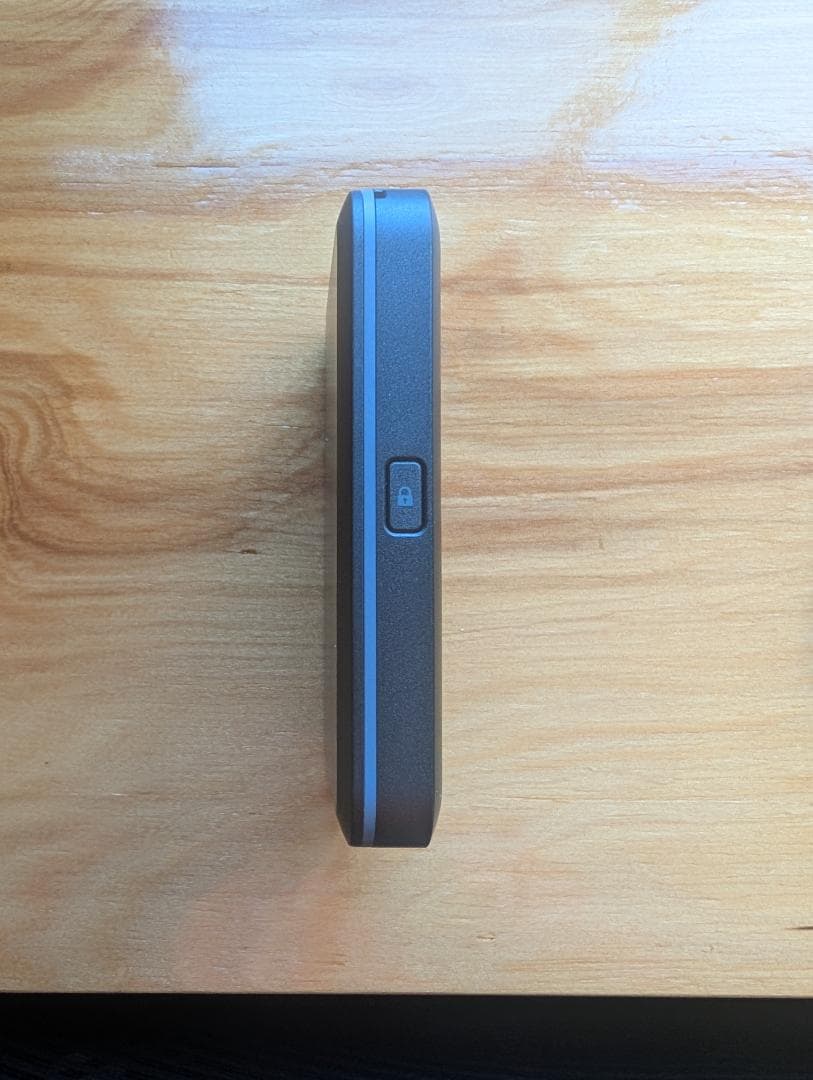 ルーター・ネットワーク機器 +F FS050W