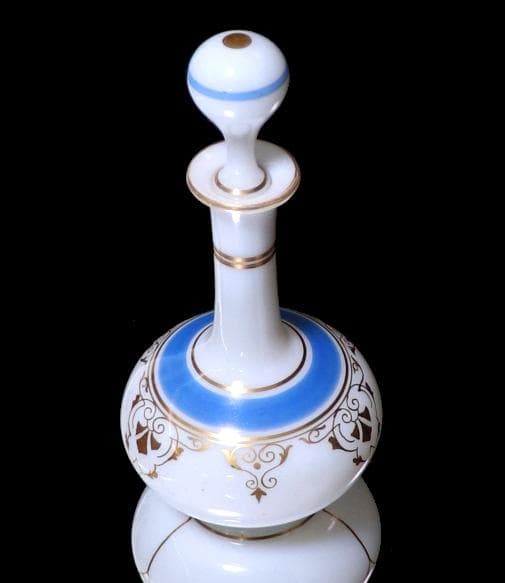 オールド・バカラ オパーリンクリスタル製 金彩エナメル彩 パフュームボトル