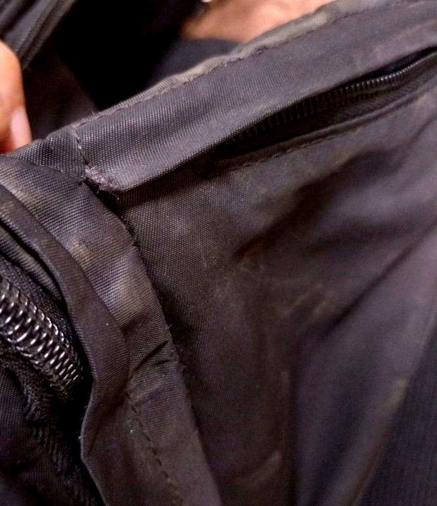 PRADA　プラダ　ボディバッグ　ブラック