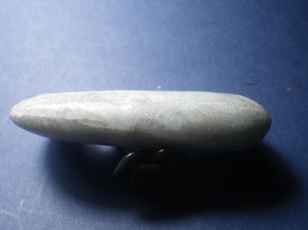 勾玉 翡翠　古代 　２５０７０３－１１