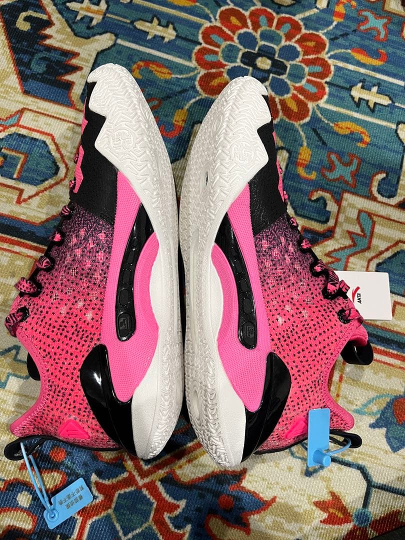 サイズUS9 カイリーアービング Anta Shockwave 5 pro PE