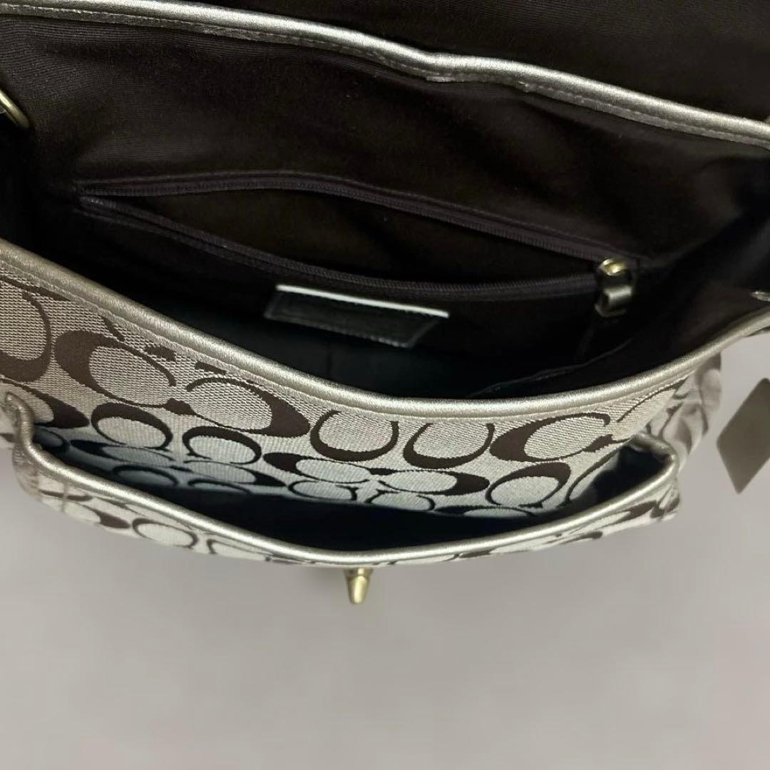 コーチ レガシーシグネチャーターンロック y2kショルダー　ゴールド/ベージュ