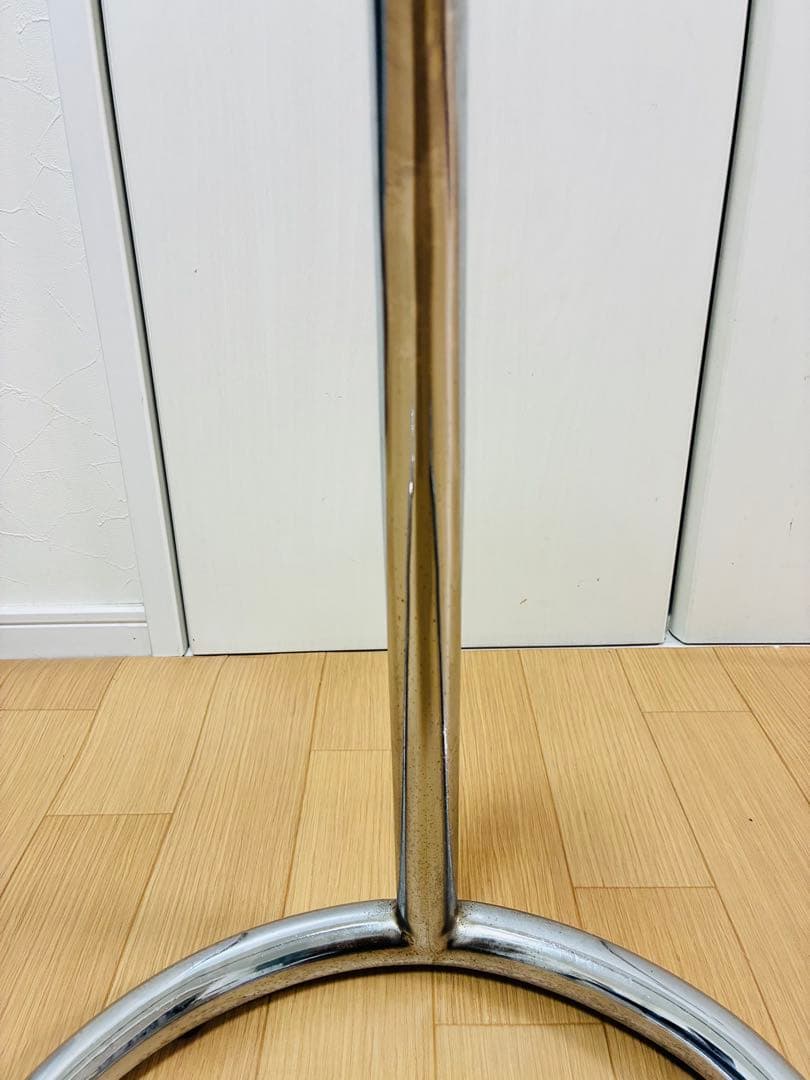 【最終価格】IDC大塚 ガラスラウンドテーブル　サイドテーブル　コーヒーテーブル