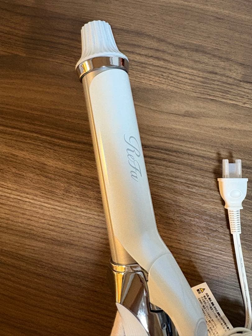 や*ー様 ♡ 美品 ♡ ReFa リファ32mm カールアイロン ♡