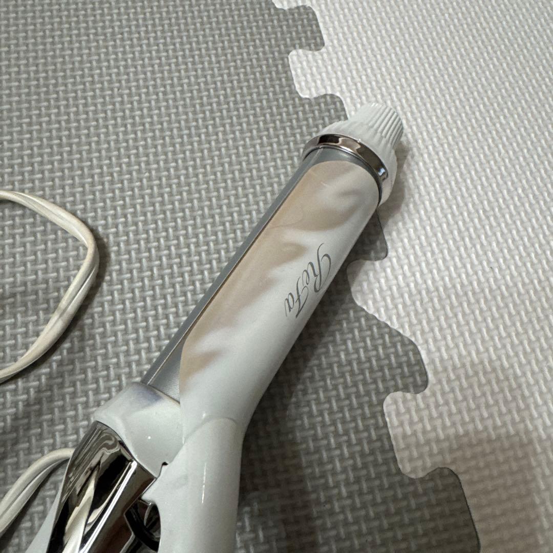 お値下げ歓迎リファ　ヘアアイロン　コテ　refa