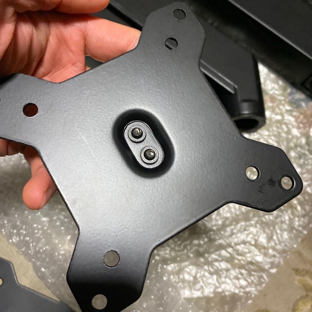 デュアルモニターアーム + Asus 27\" 3d 120hzモニター