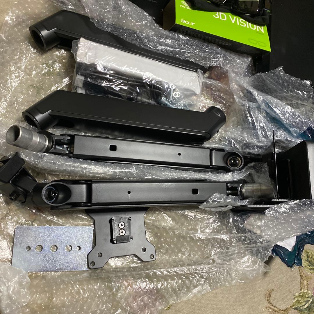 デュアルモニターアーム + Asus 27\" 3d 120hzモニター