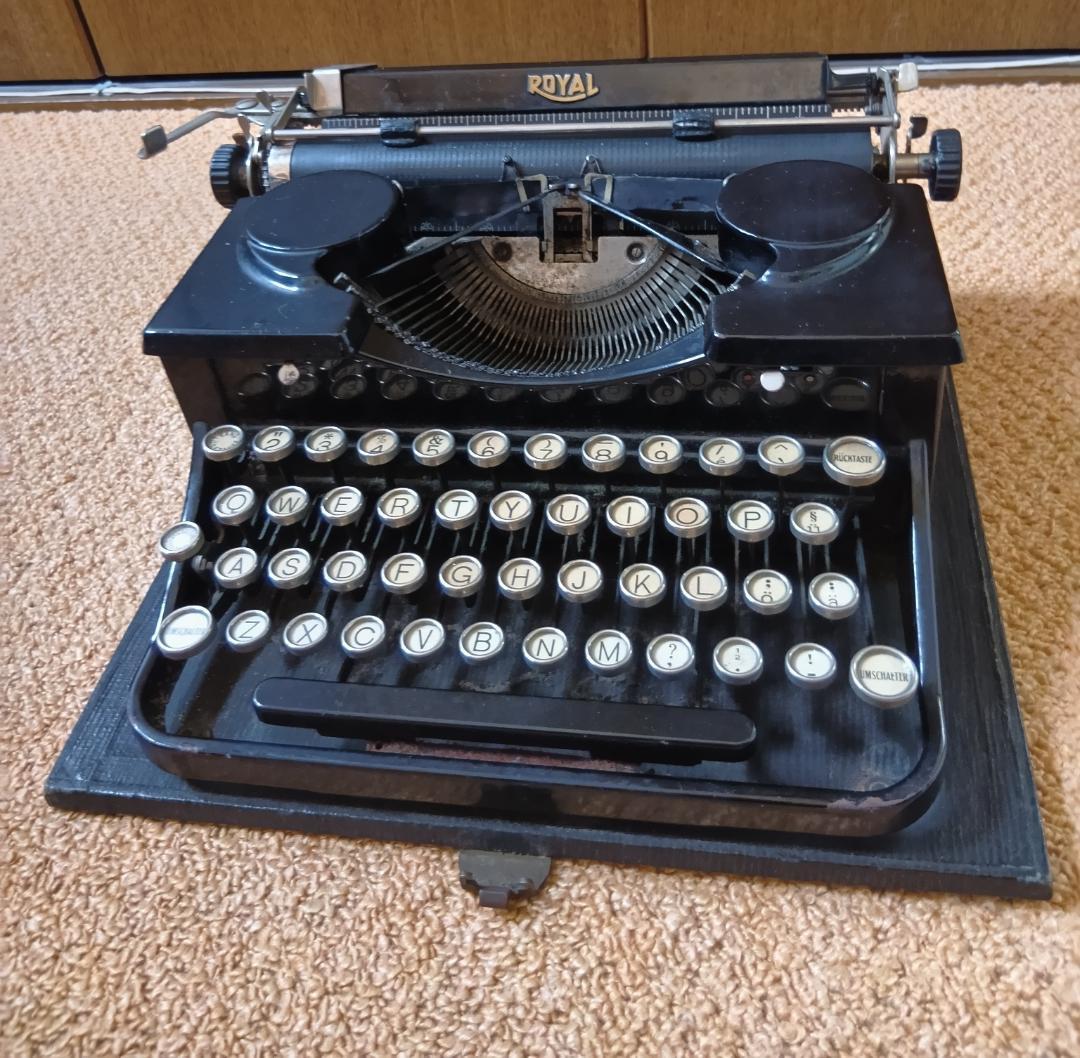 タイプライター　アンティーク　希少品
