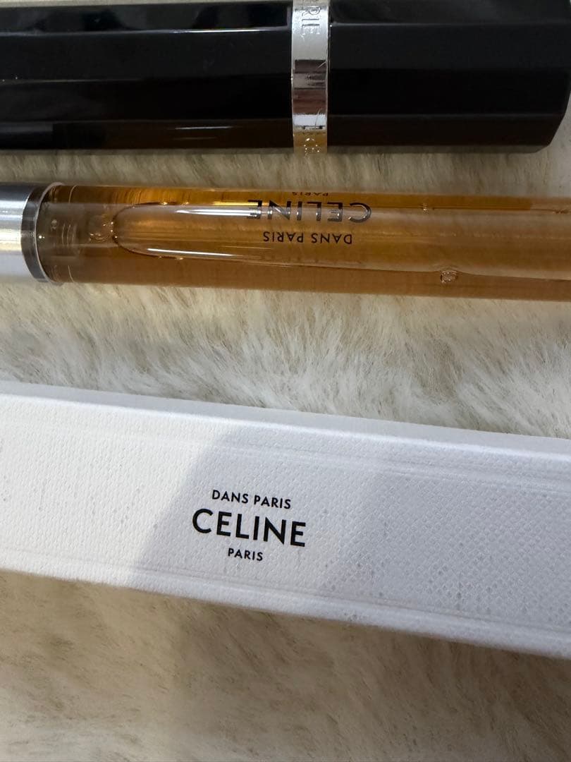 CELINE ダンパリ 15ml 香水　セリーヌ　トラベルスプレー　ケース付き