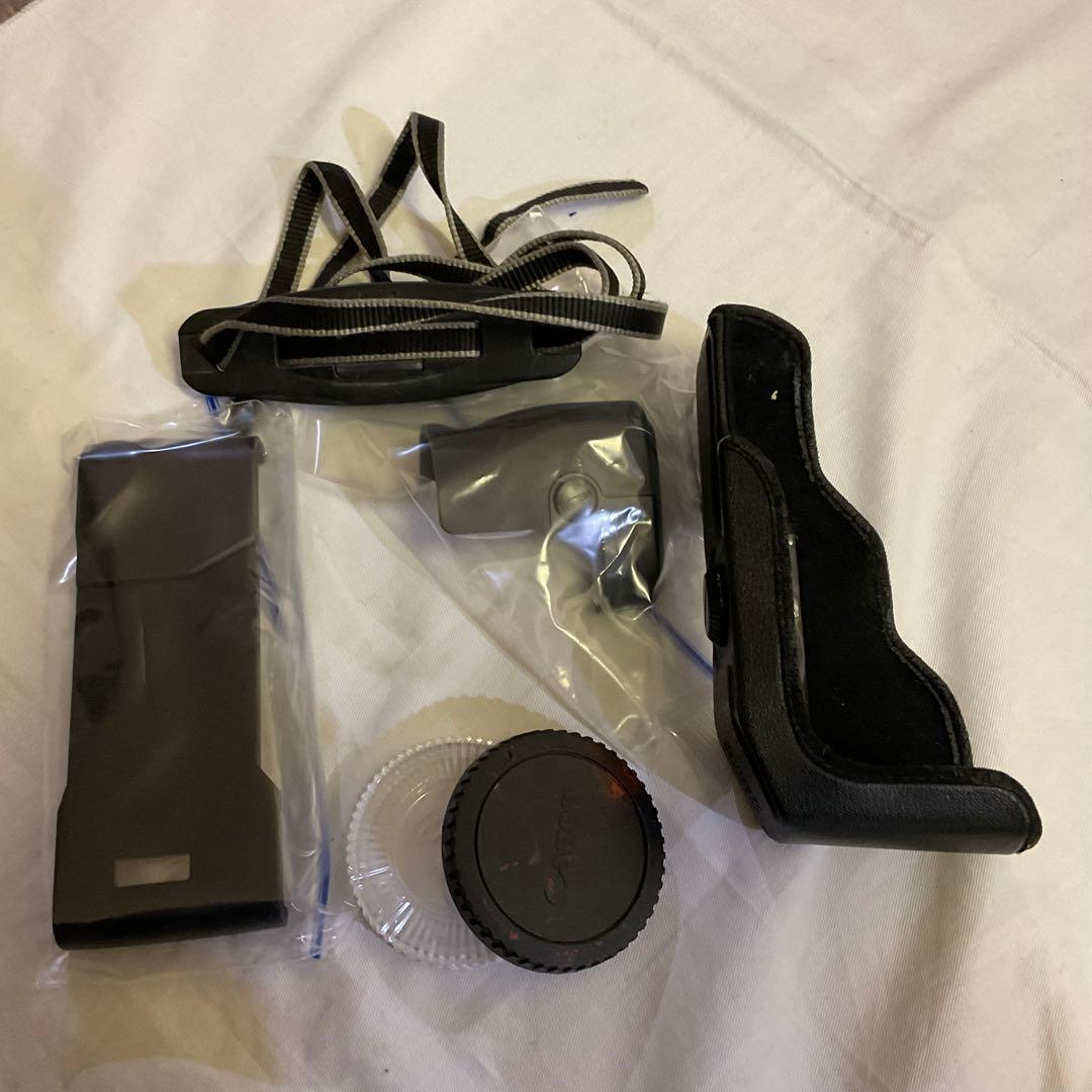 期間限定値下げ　キャノン　EOSレンズ各種4本+ストロボ+EOS650 +おまけ