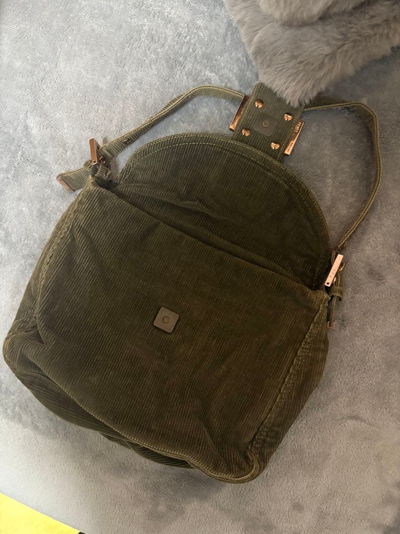 オリーブ コーデュロイ ショルダーバッグ