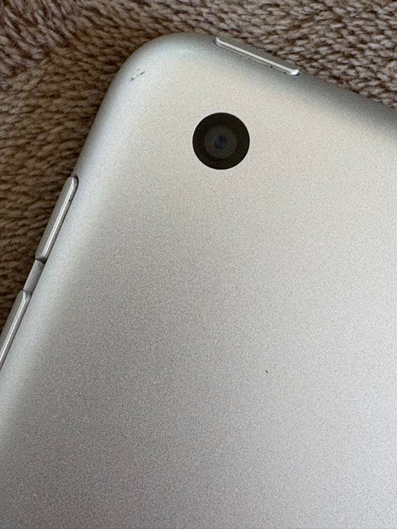 Apple iPad 第9世代 Wi-Fi 64GB シルバ MK2L3J/A