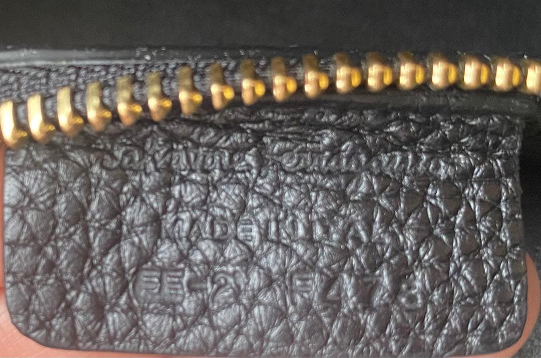 Ferragamo フェラガモ バッグ　21-F478 AMY 黒