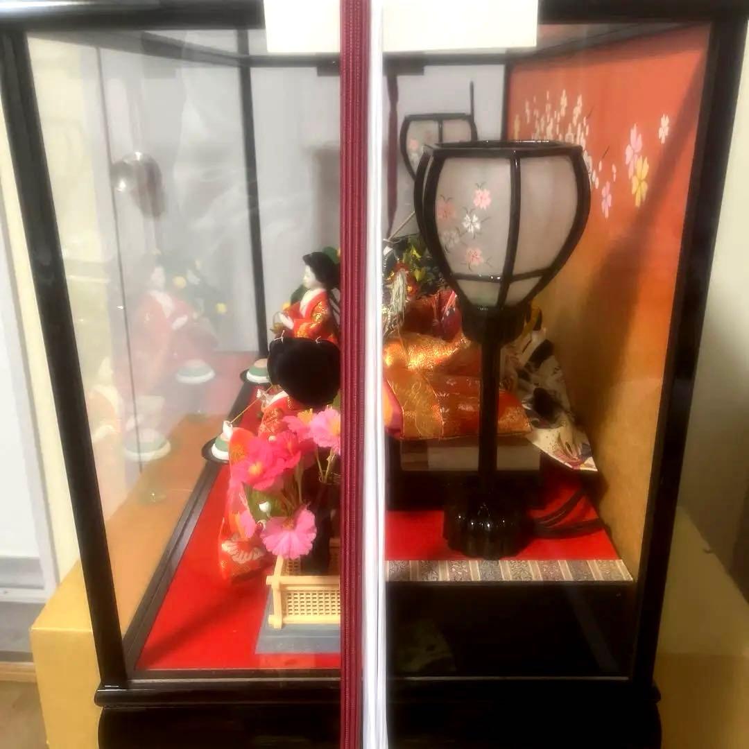 雛人形 三人官女 ぼんぼり.点灯.煌びやかなガラスケース飾り大型配送込み