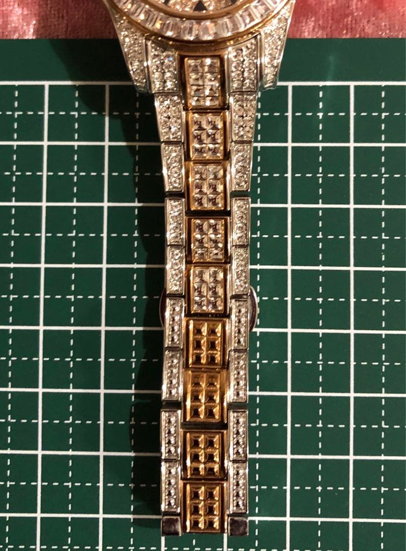 【入手困難】⭐️アンコキーヌ⭐️腕時計⭐️ダイヤモンド風装飾 ゴールドシルバー⭐️