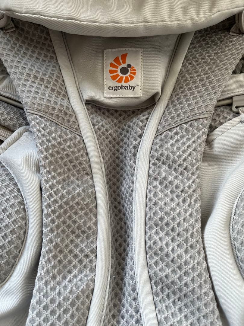 Ergobaby エルゴベビー OMNI Breeze パールグレー