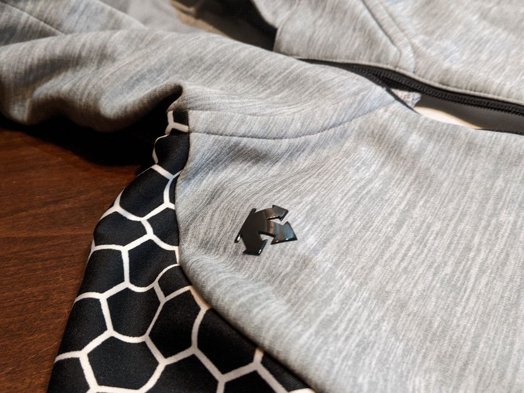 デサント　ゴルフ　ダンボール　ニット　ジャージー　ジャケット　パーカー　ウェア