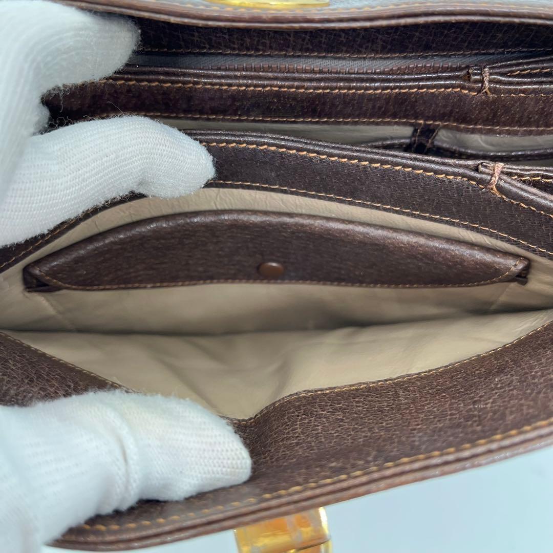 GUCCI ワンショルダーバッグ 肩掛け ターンロック ゴールド金具 レザー 茶