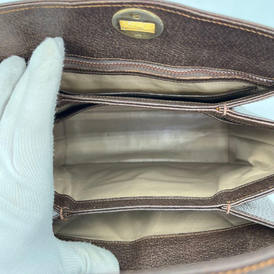 GUCCI ワンショルダーバッグ 肩掛け ターンロック ゴールド金具 レザー 茶