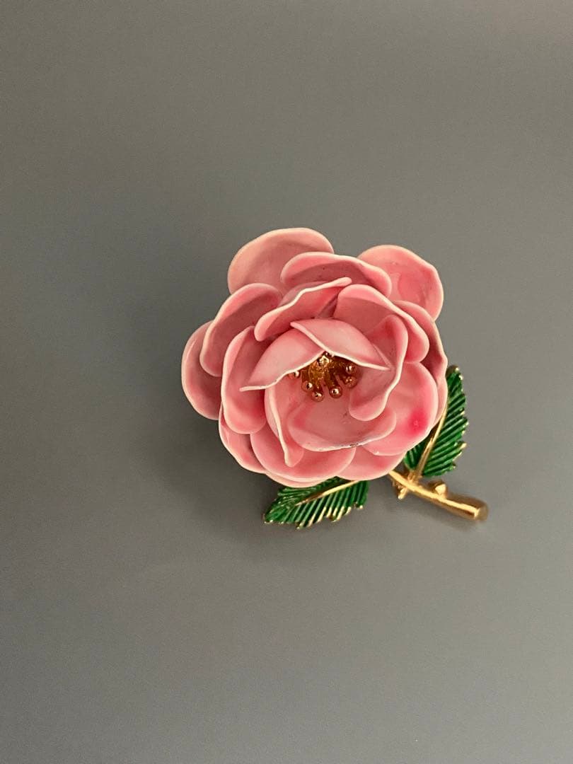 lotuscloud2517⭐️TRIFARIヴィンテージブローチ