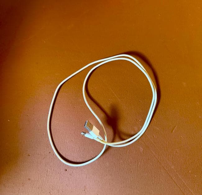 ■ iPhone SE 第3世代　64GB ■ 1個 中古