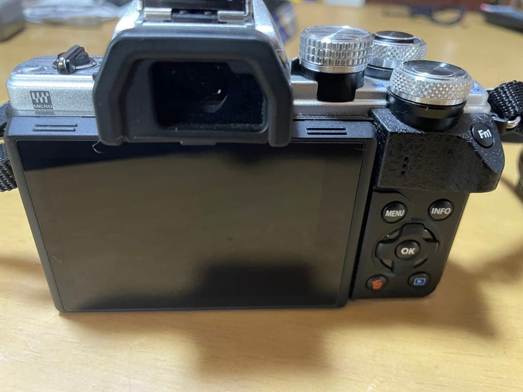 OLYMPUS OM-D EM10 Mark2 ダブルズームキット