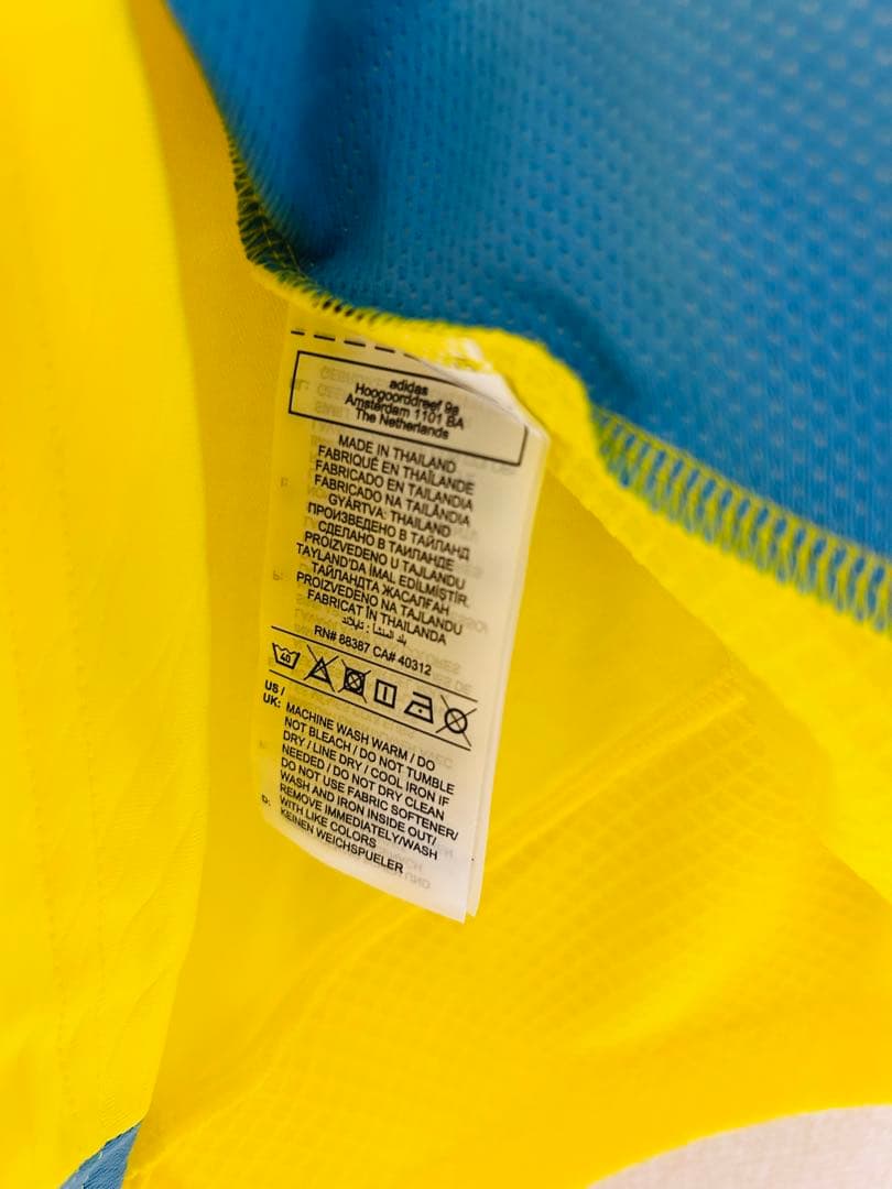 《正規品》イサク スウェーデン代表ホームユニフォームＬサイズ新品未使用