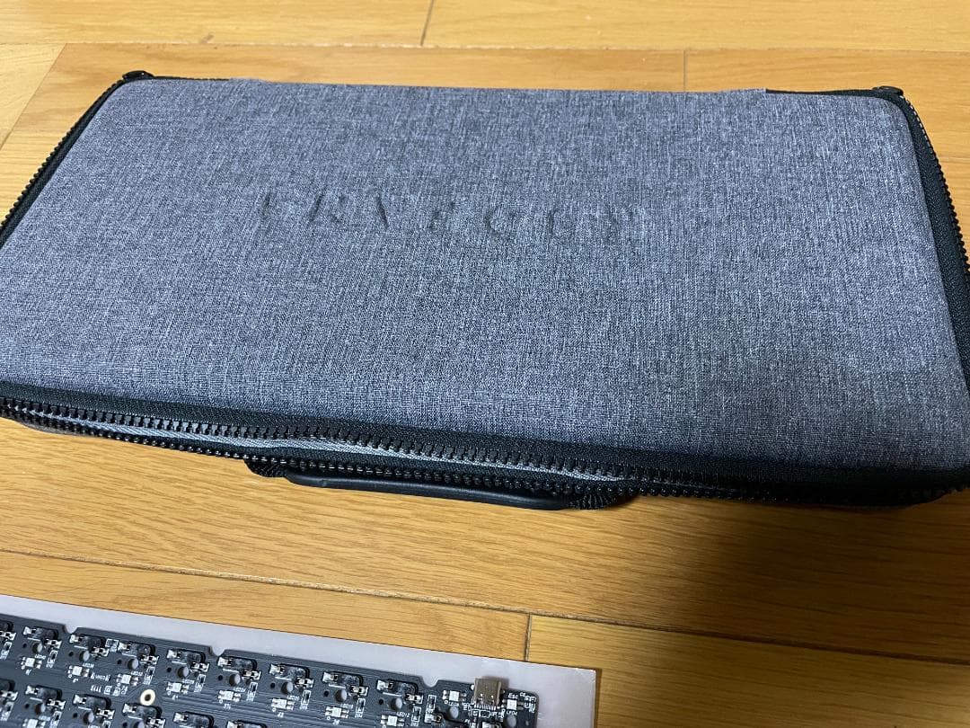 自作キーボードキット　kdbfans D60lite