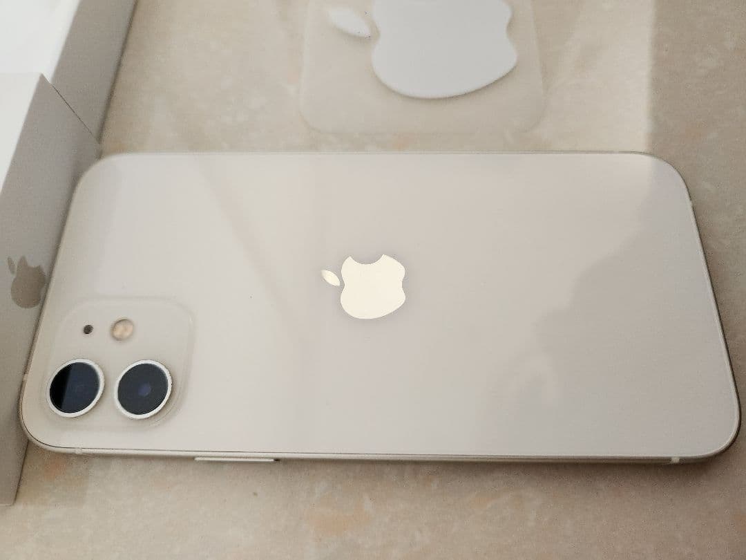 Apple iPhone 12 ホワイト 本体　128Ｇ　SIMフリー