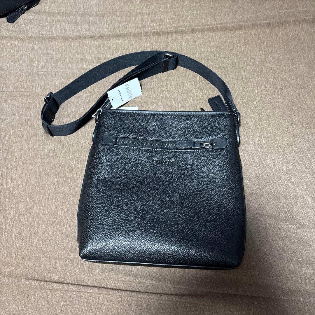 coach メンズ　メッセンジャーバッグ　正規品　新品未使用