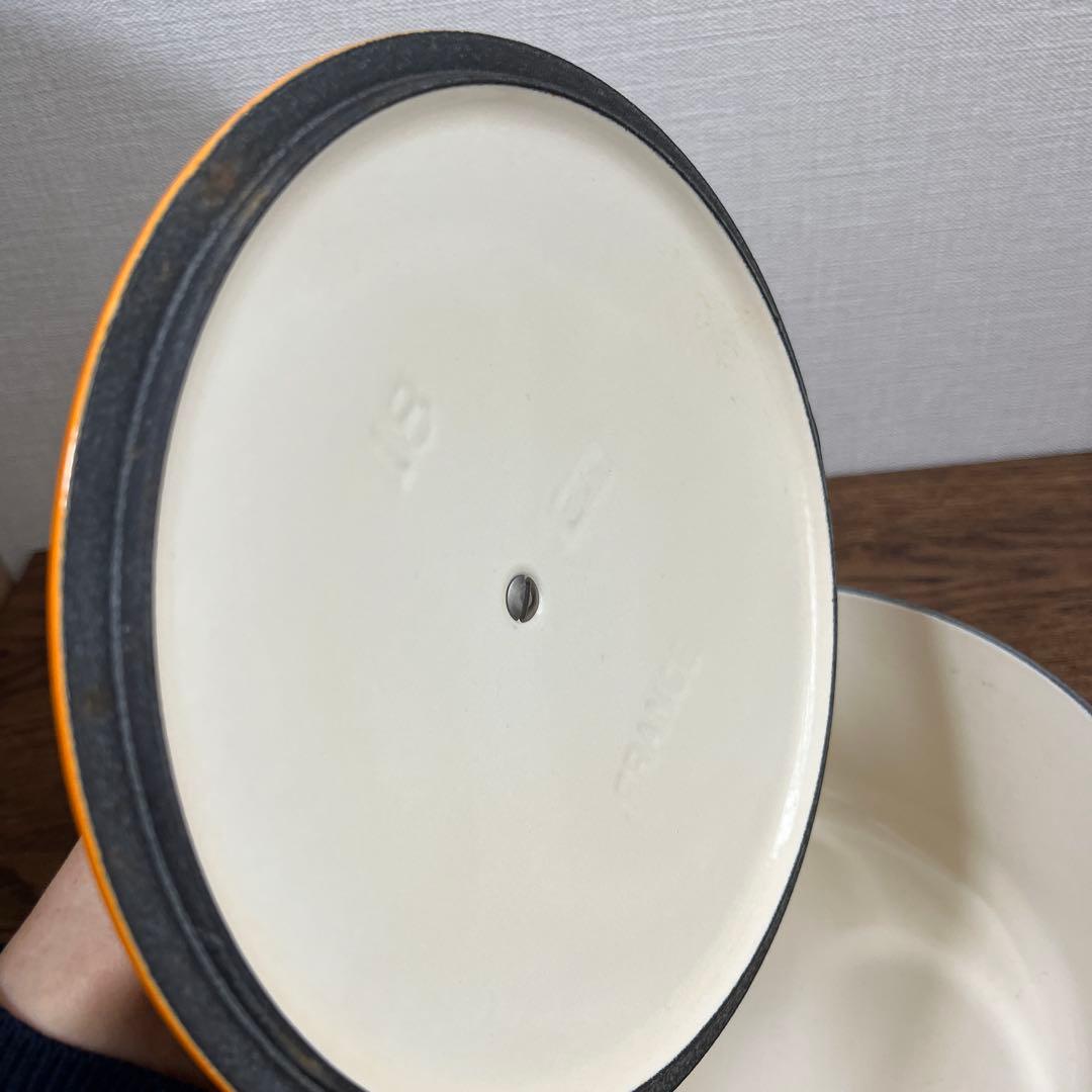 ル・クルーゼ ココットロンド LE CREUSET イエロー 鋳鉄鍋 蓋付き