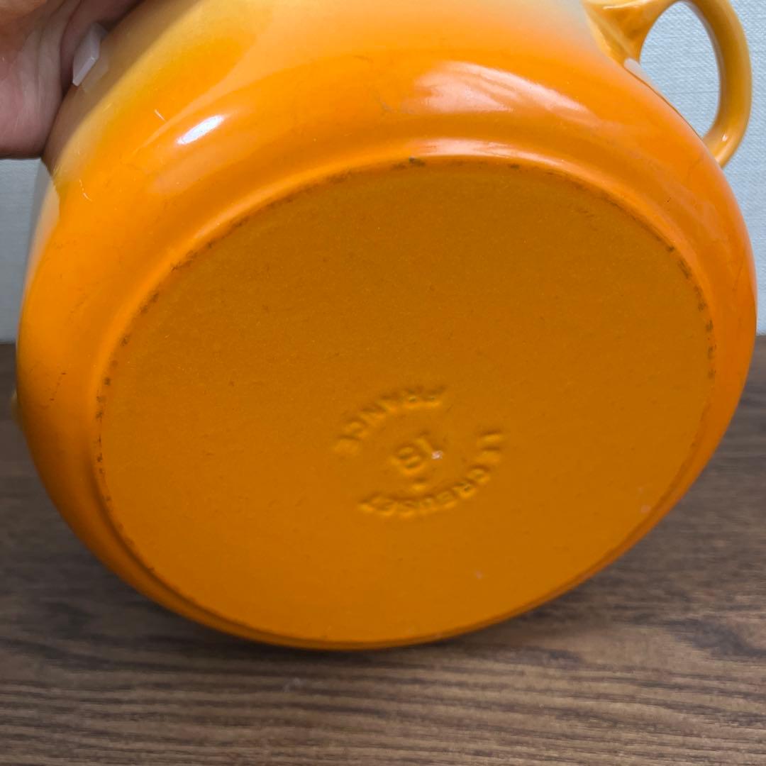 ル・クルーゼ ココットロンド LE CREUSET イエロー 鋳鉄鍋 蓋付き