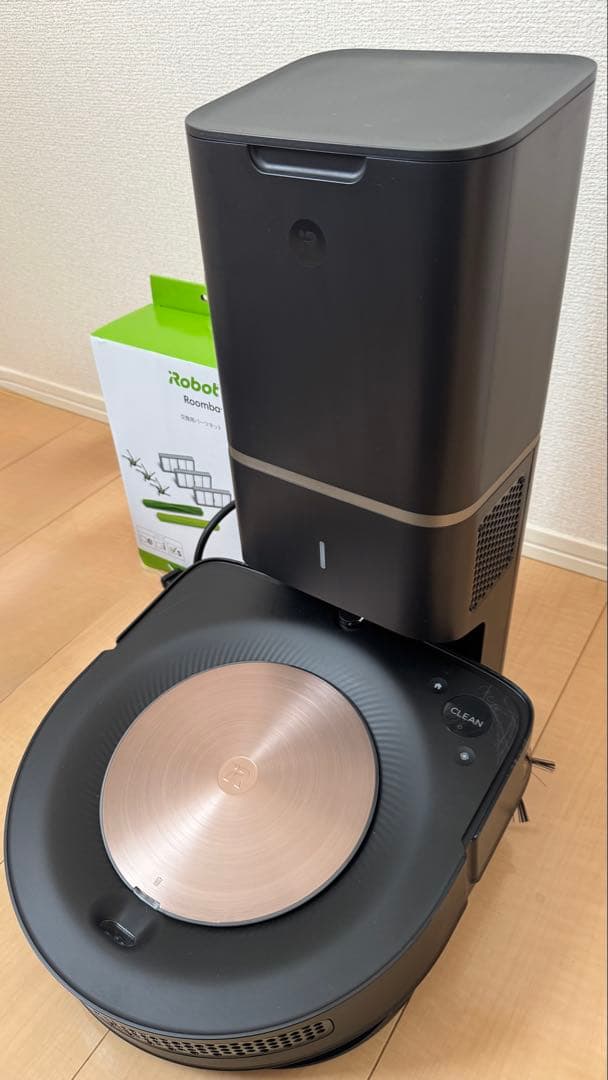 iRobot ルンバs9+ 自動お掃除　ゴミ収集