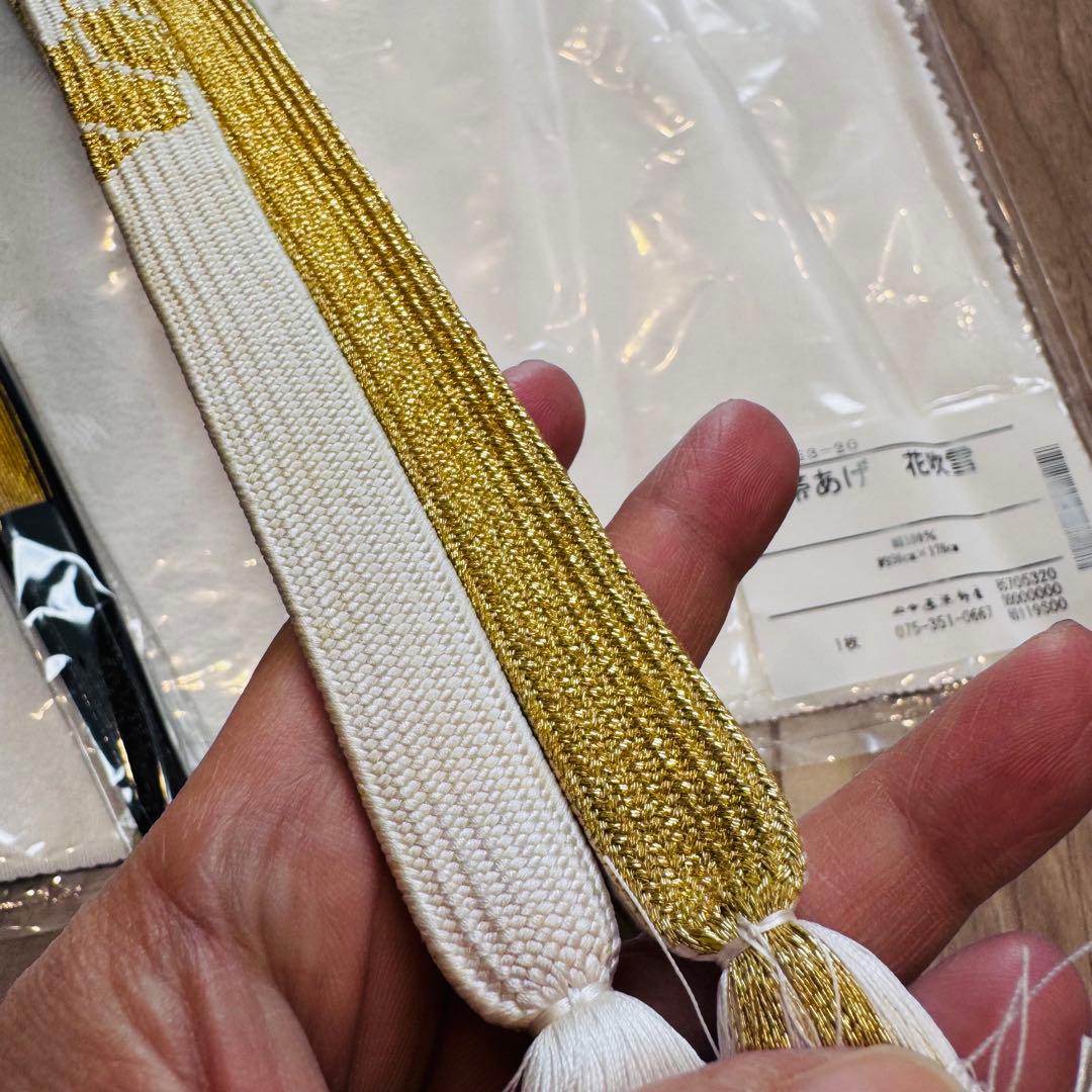新品未使用品　留袖　正絹　帯揚げ　帯締め 末広　扇　4点セット　着物　白　金