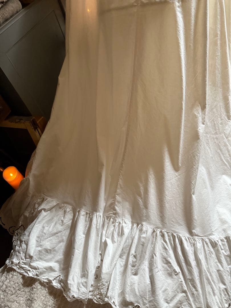 SALE❣️フランスアンティークஐ⋆*フリフリ花柄刺繍のベッドカバー