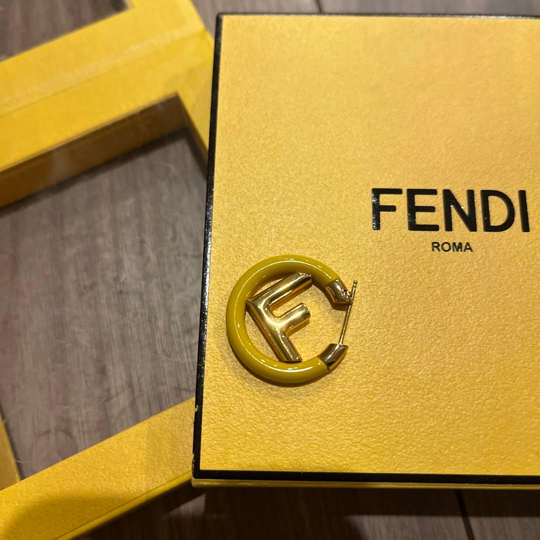 専用　　2点セット片耳　フェンディ　ピアス